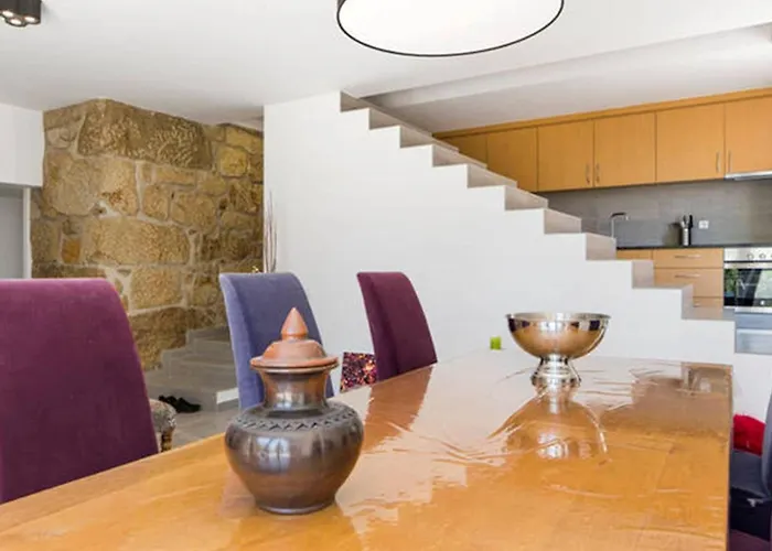 Semesterbostad Grosses Renoviertes In By Interhome Tondela