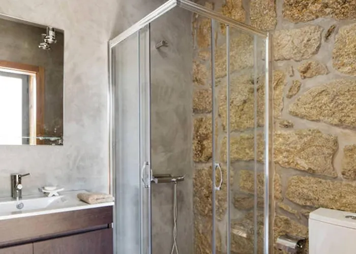 Semesterbostad Grosses Renoviertes In By Interhome Tondela